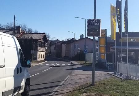 Prikazovalnik hitrosti Rakek pri Opel-Urbas Foto Boštjan Otoničar